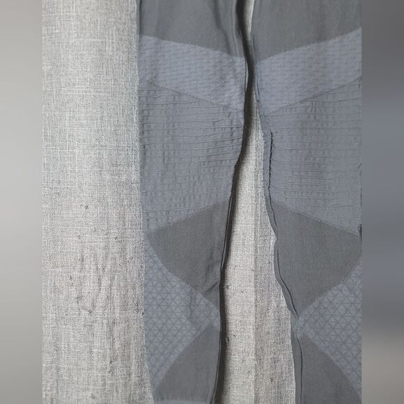 SPANX Seamless Moto Leggings - Picture 2 of 6